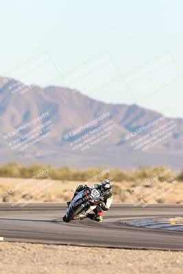 media/Dec-07-2025-CVMA (Sun) [[3e7d2de5dc]]/Race 17-Amateur Formula Middleweight/